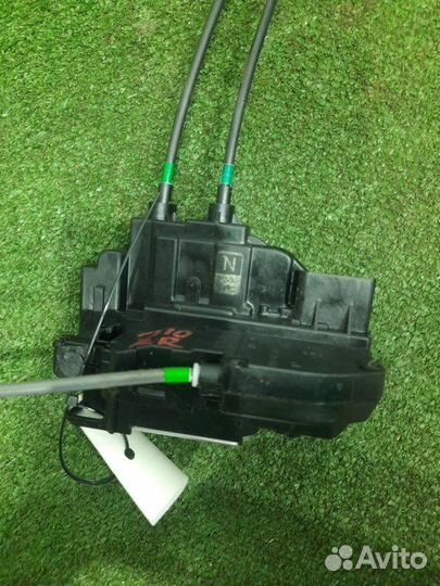 Замок двери задний правый Nissan Qashqai J10