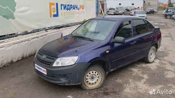 Пыльник двигателя правый LADA Granta 21902802022