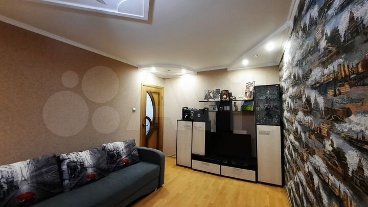 2-к. квартира, 54 м², 1/5 эт.