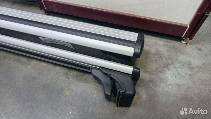Багажник на рейлинги универсальный крыло 110см