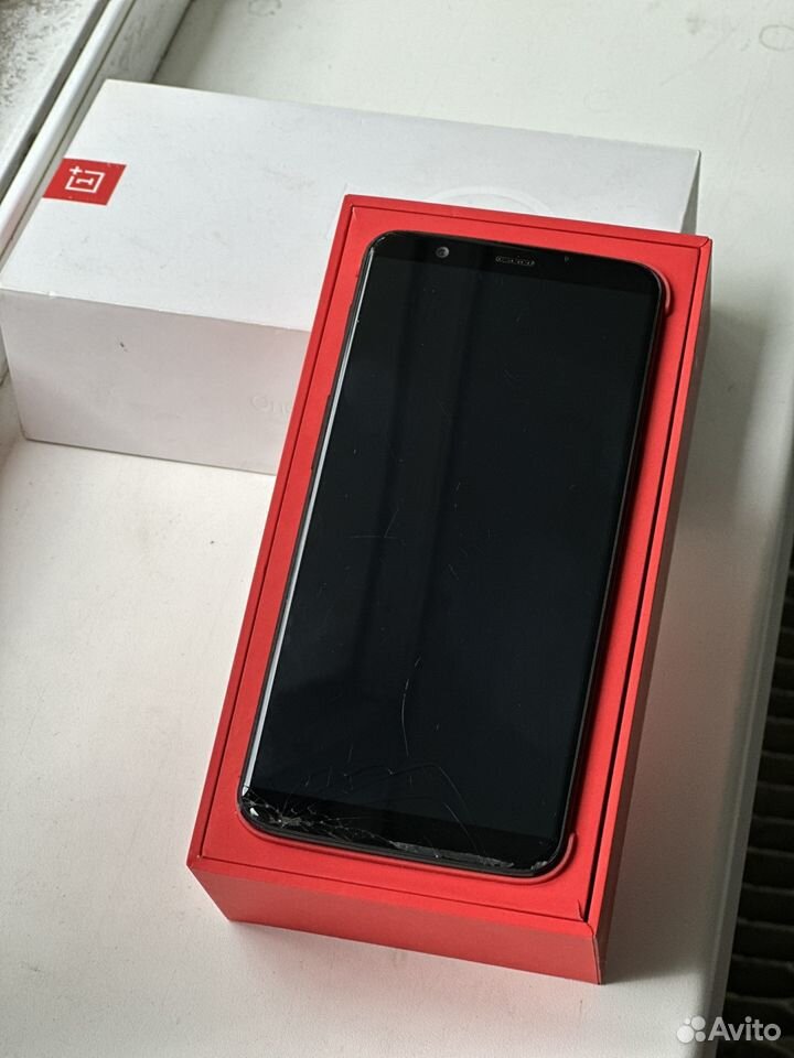 OnePlus 5T, 6/64 ГБ