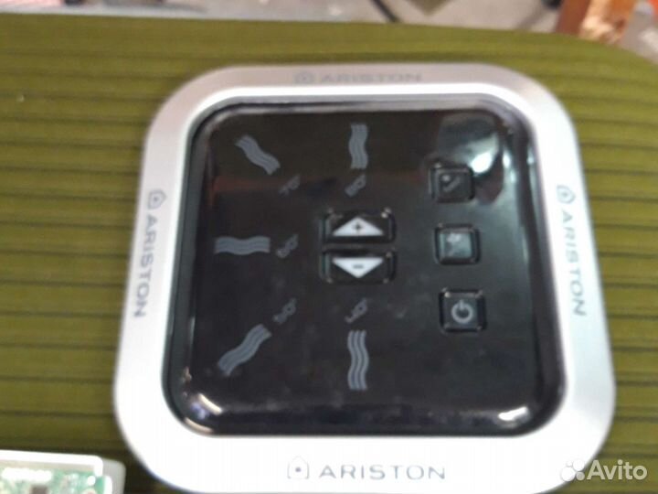 Электронные компоненты водонагревателя Ariston