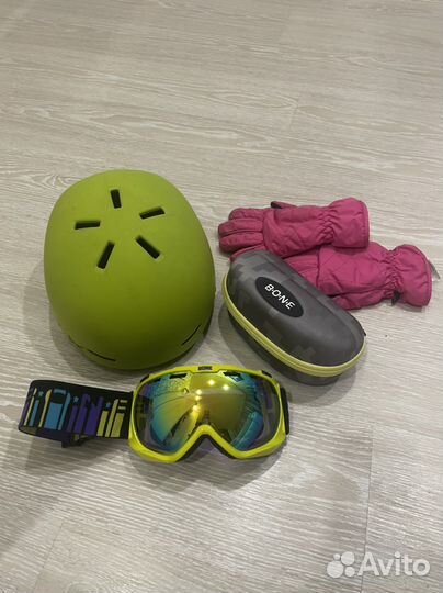 Горнолыжный шлем