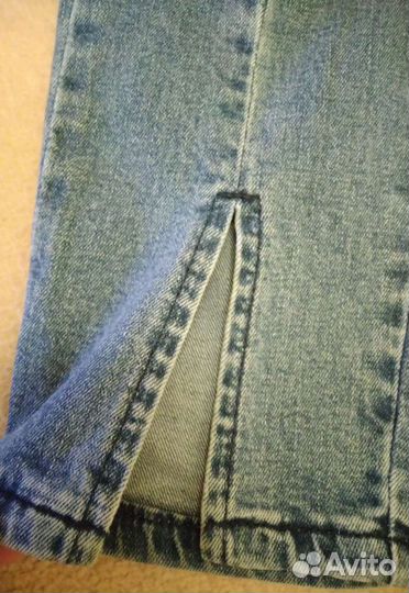 Джинсы новые,с разрезами