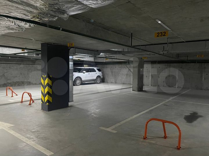 Машиноместо, 27 м²