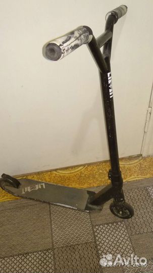 Трюковой самокат