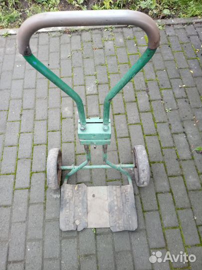 Тележка для бидонов