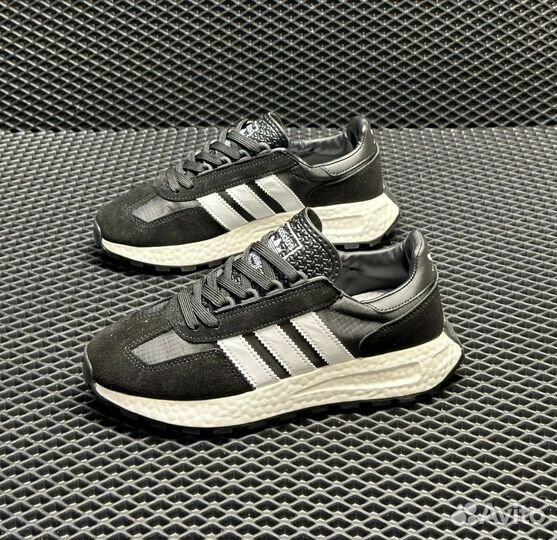 Кроссовки adidas retropy