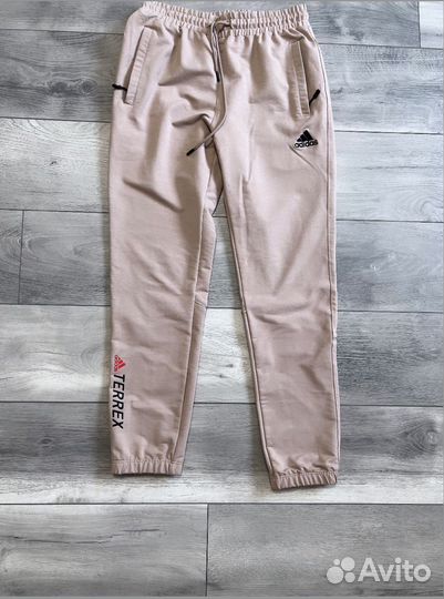 Новый спорт костюм 46-48