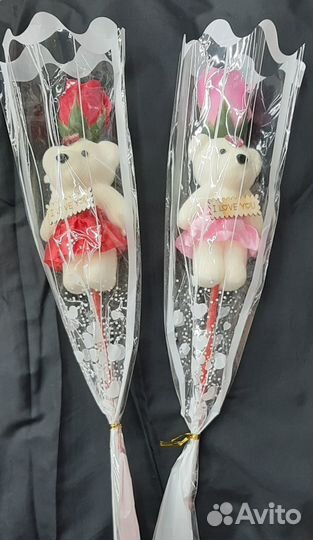 Подарок. Розы из мыла с мишкой на подарок