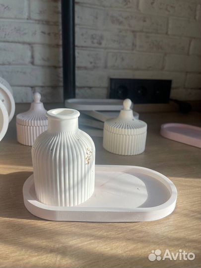 Набор из гипса (поднос и ваза)