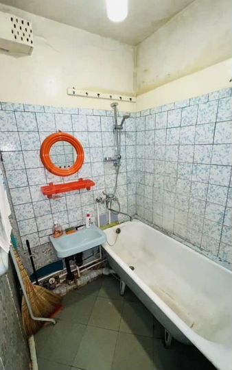 2-к. квартира, 52 м², 4/12 эт.