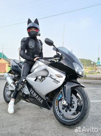 Yamaha yzf1000r Thunderace