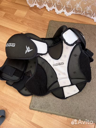 Нагрудник хоккейный