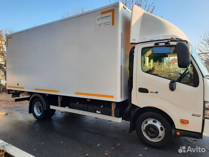 Hino 300 (Dutro), 2020