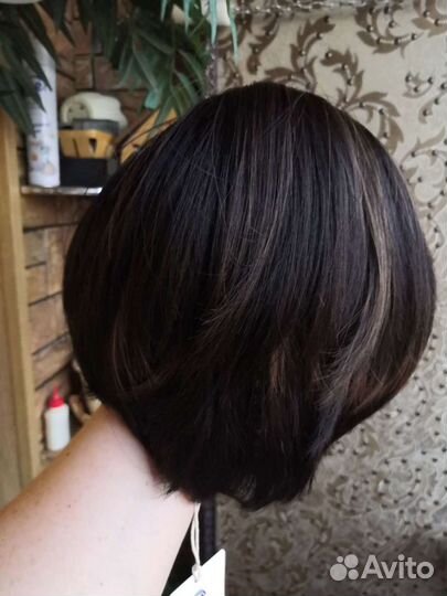 Парик тёмный шатен, короткий. Новый