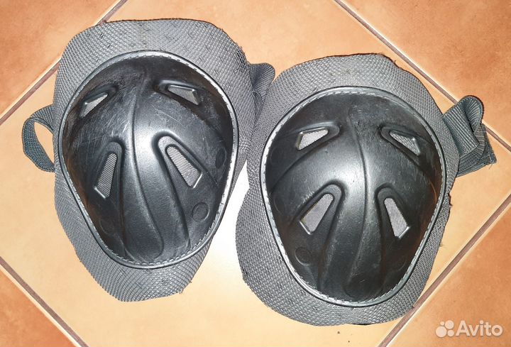 Защита коленей Amigo взрослая