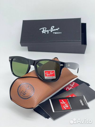 Солнцезащитные очки Ray Ban