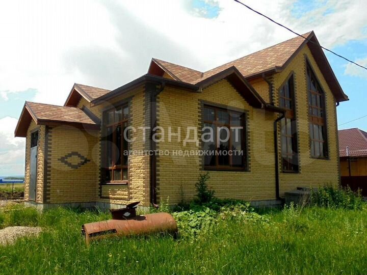 Дом 240 м² на участке 3,8 сот.