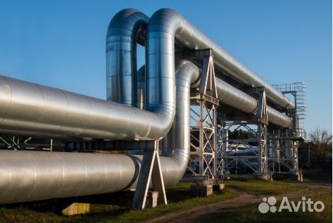 Рабочий на технологический трубопровод