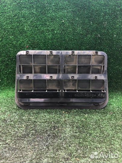 Клапан вентиляции багажного отделения задний