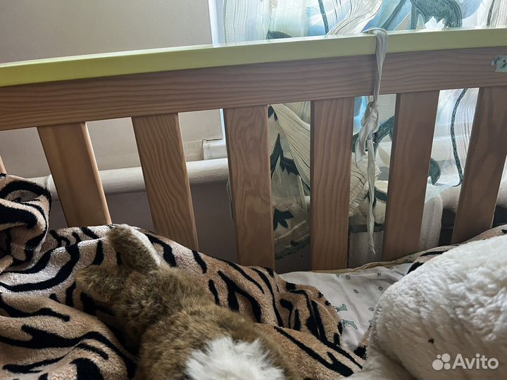 Детская кроватка
