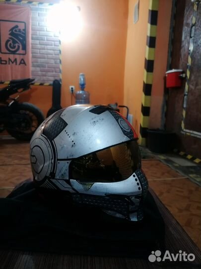 Продам мотошлем