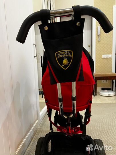 Трехколесный велосипед с ручкой