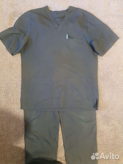 Медицинский костюм халат