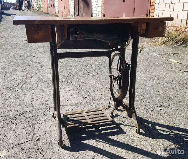 Станина от швейной машинки
