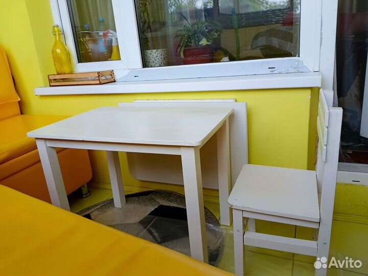 Детский столик