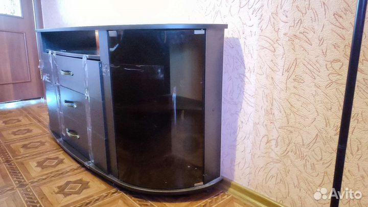 Тумба под телевизор