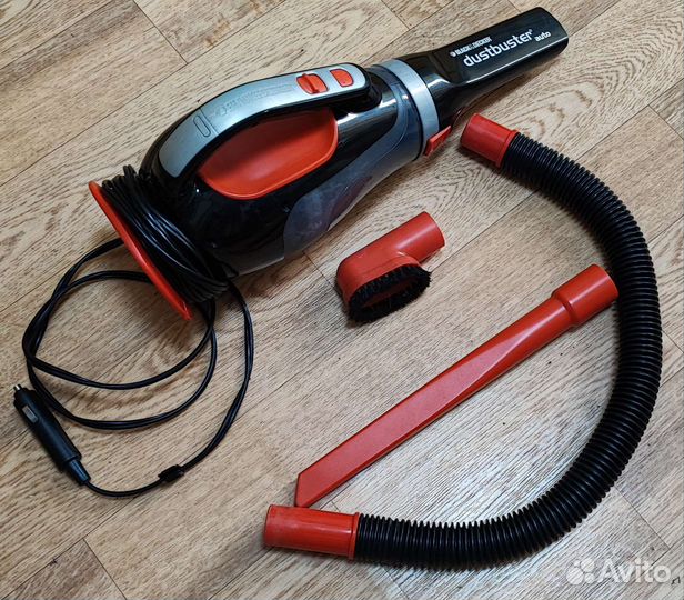 Автомобильный пылесос Black&Decker ADV1220