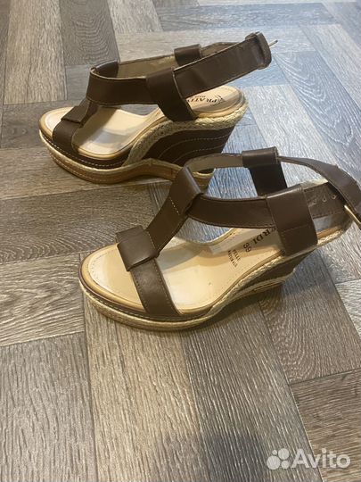 Босоножки женские 37 размер