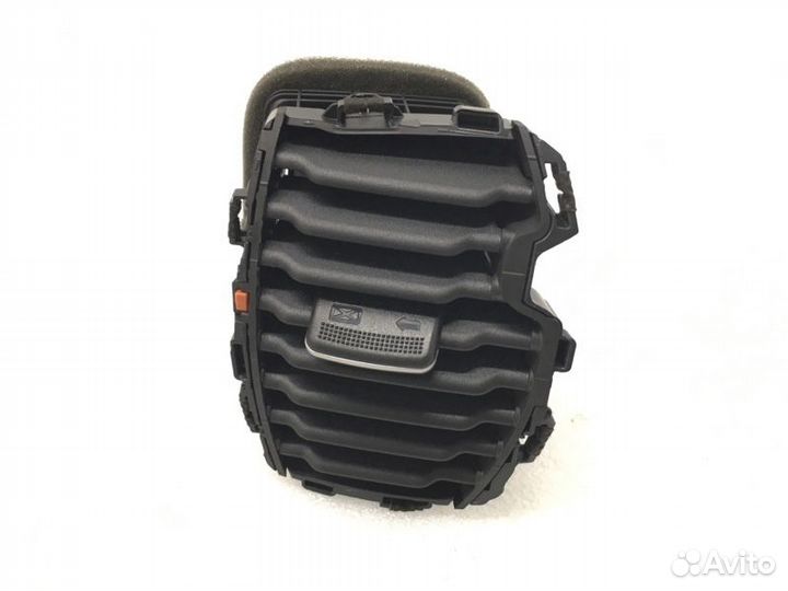 Дефлектор воздушный левый Kia Rio 4 1.4 2021