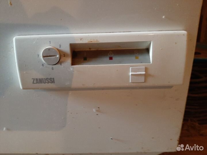 Морозильный ларь с глухой крышкой бу