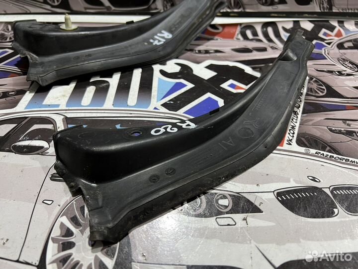 Накладка водостока правая BMW E60