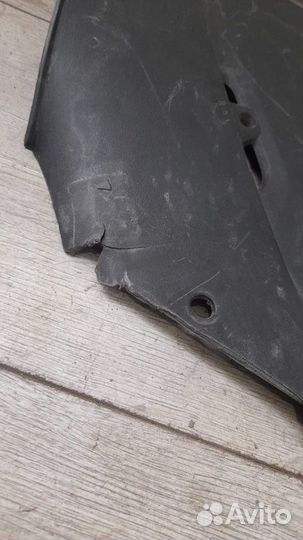 Накладка замка капота Hyundai Genesis G80