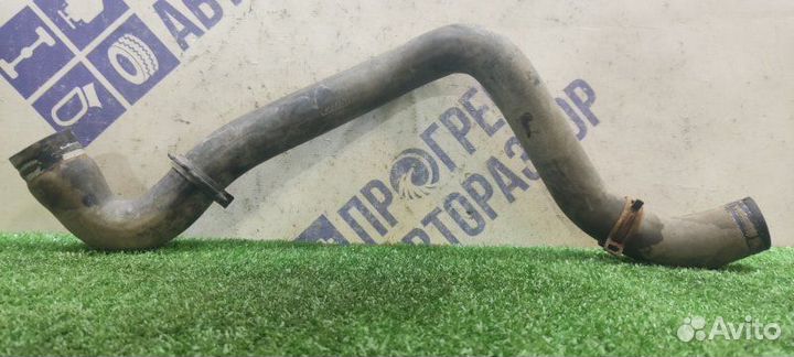 Патрубок системы охлаждения Ford Focus 2 хэтчбек