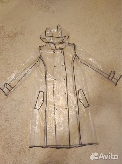 Прозрачный плащ