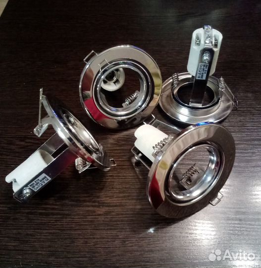 Светильник потолочный встраиваемый