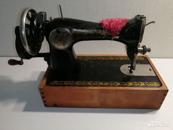 Швейная машина Подольск ручная