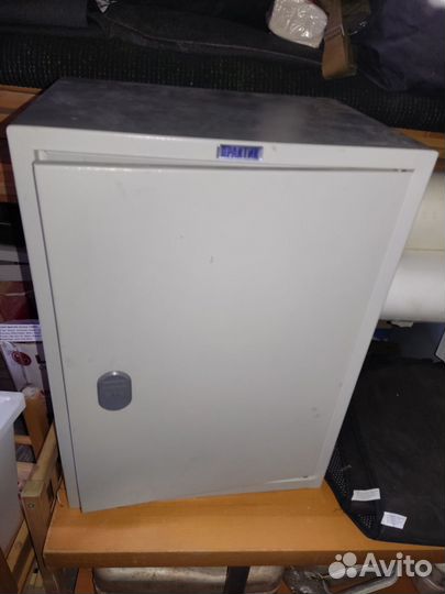 Сейф металлический