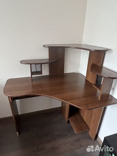 Письменный угловой стол бу