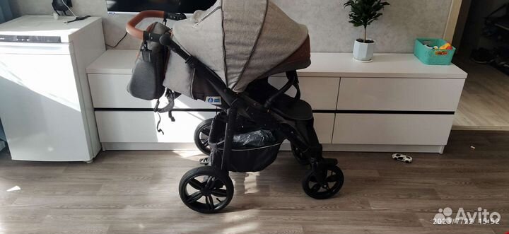 Прогулочная коляска camarelo elix