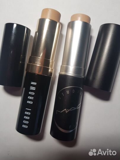 Bobbi Brown помада Blue Raspberry