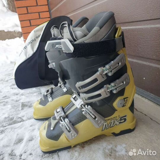 Горнолыжные ботинки fischer