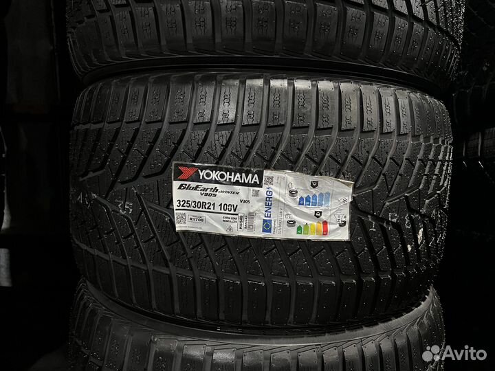 Yokohama BluEarth Winter V905 285/35 R21 и 325/30 R21 103V