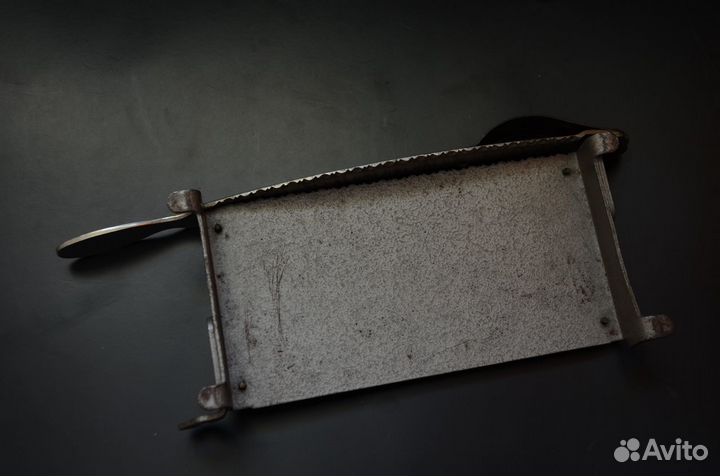 Фотоувеличитель, фотобачки, лабораторный фонарь