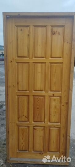 Дверь деревянная с коробкой